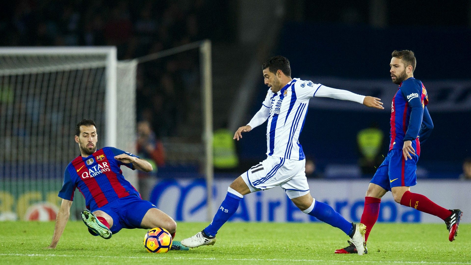 Sergio Busquets Carlos Vela Jordi Alba Real Sociedad Barcelona LaLiga
