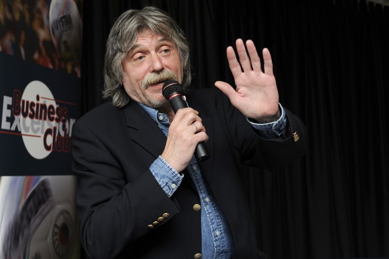 Johan Derksen, chief editor of Voetbal International