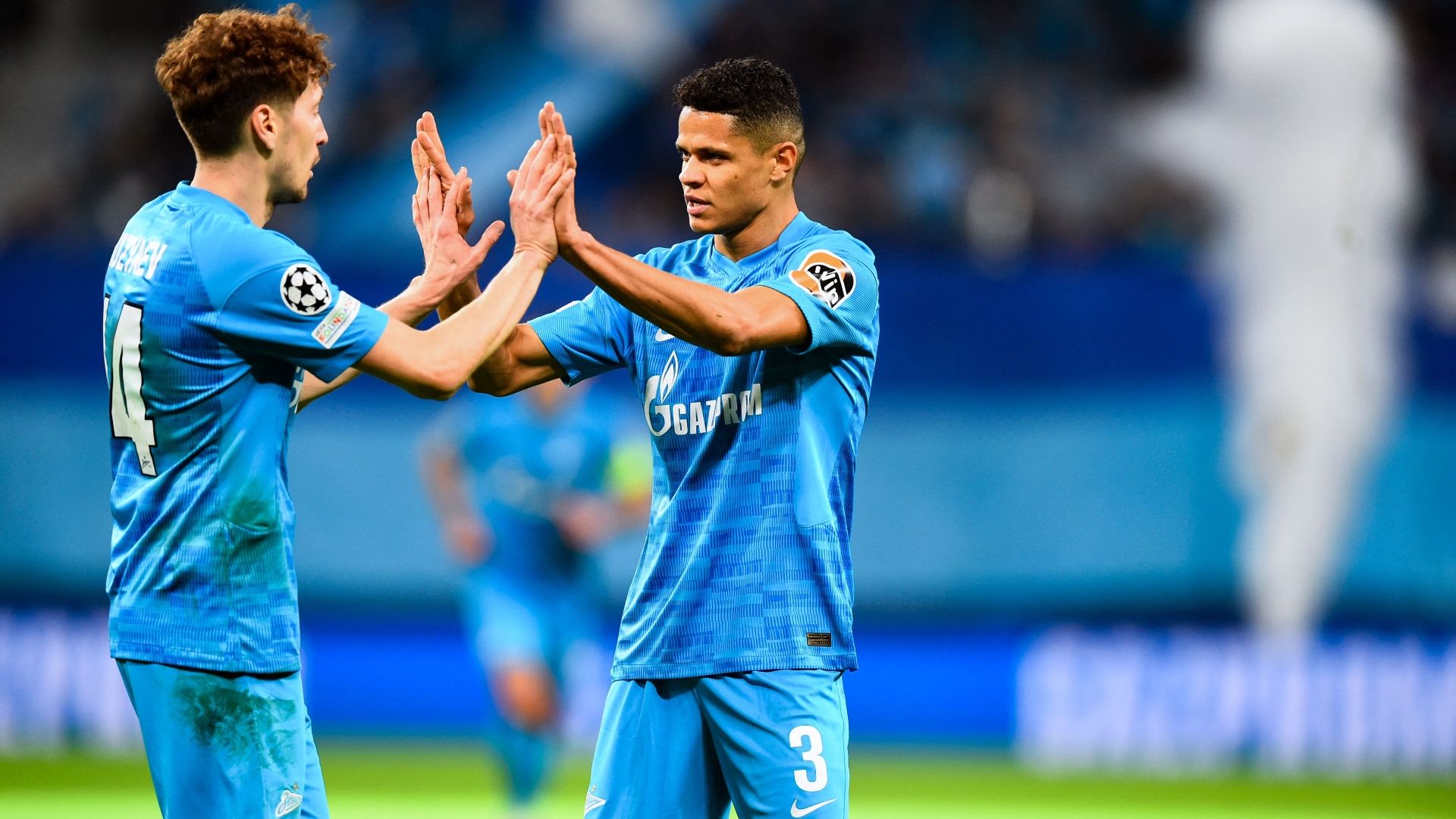 Daler Kuzyaev Douglas Santos Zenit 2021-22