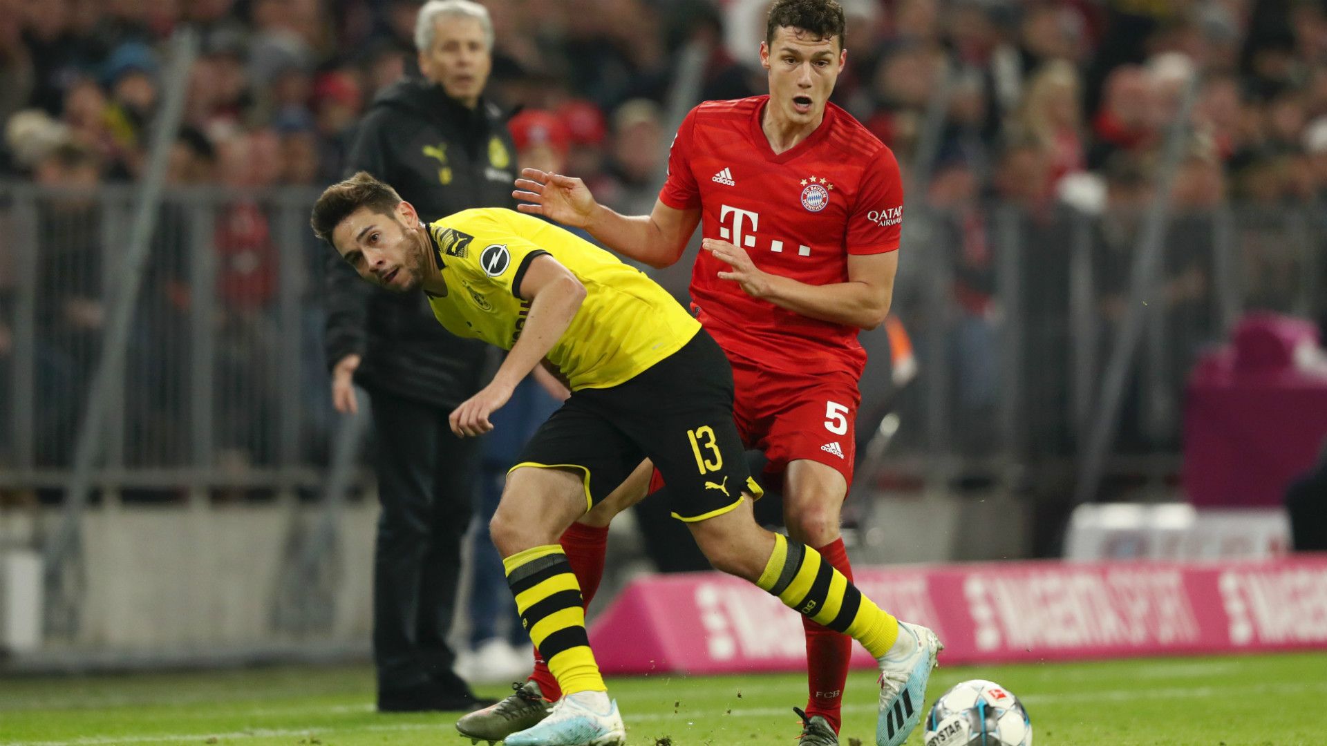 RAPHAEL GUERREIRO BORUSSIA DORTMUND BENJAMIN PAVARD BAYERN MÜNCHEN BUNDESLIGA 09112019