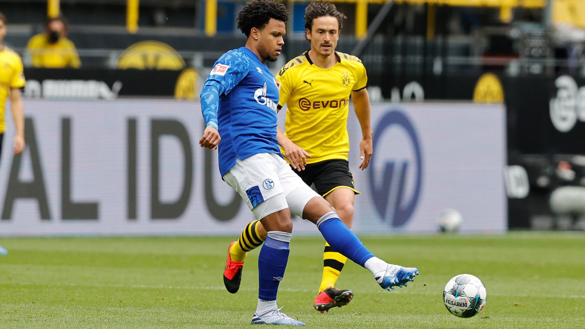 Borussia Dortmund Schalke McKennie Delaney 05162020