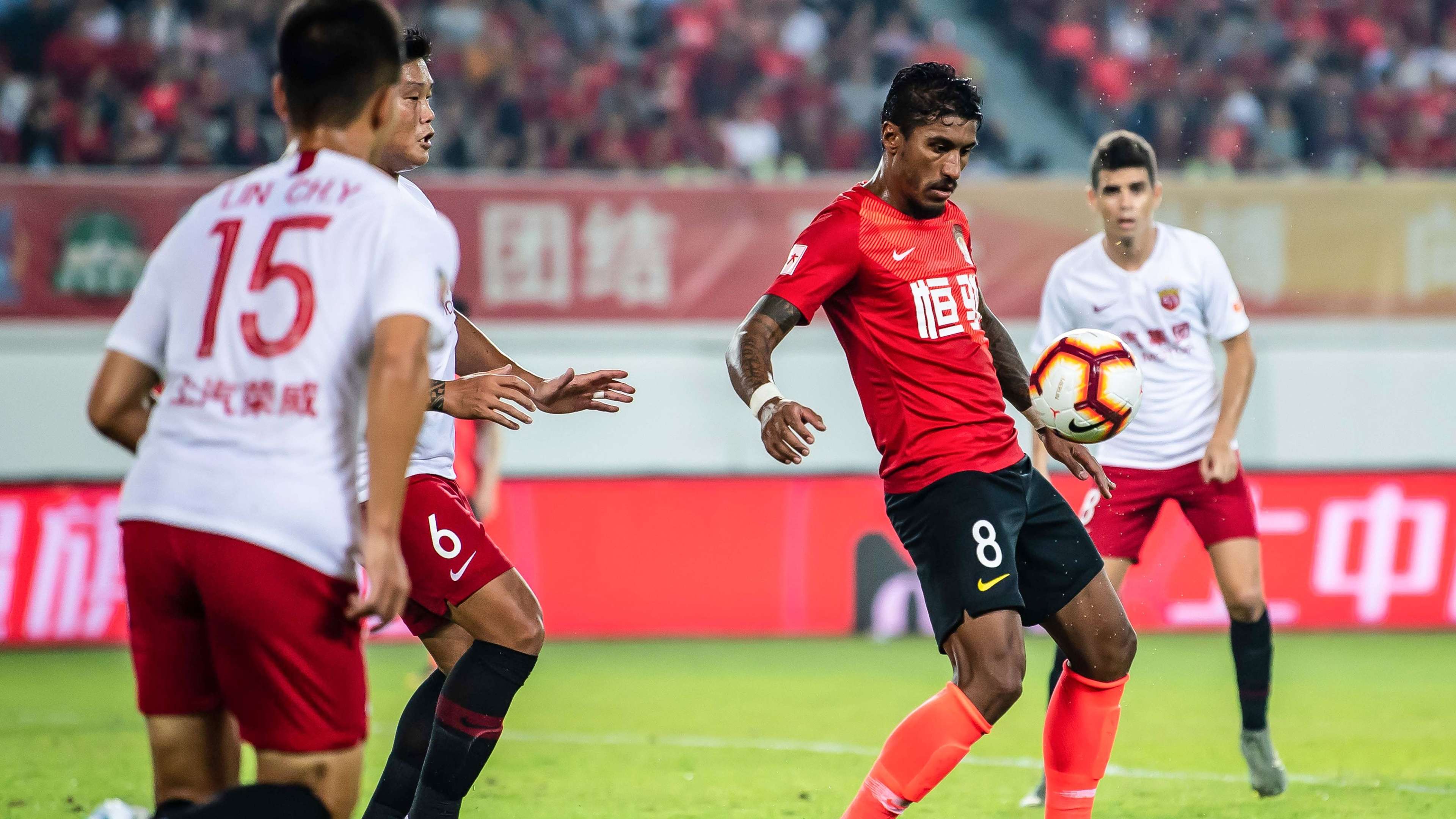 Paulinho Guangzhou Evergrande 2019