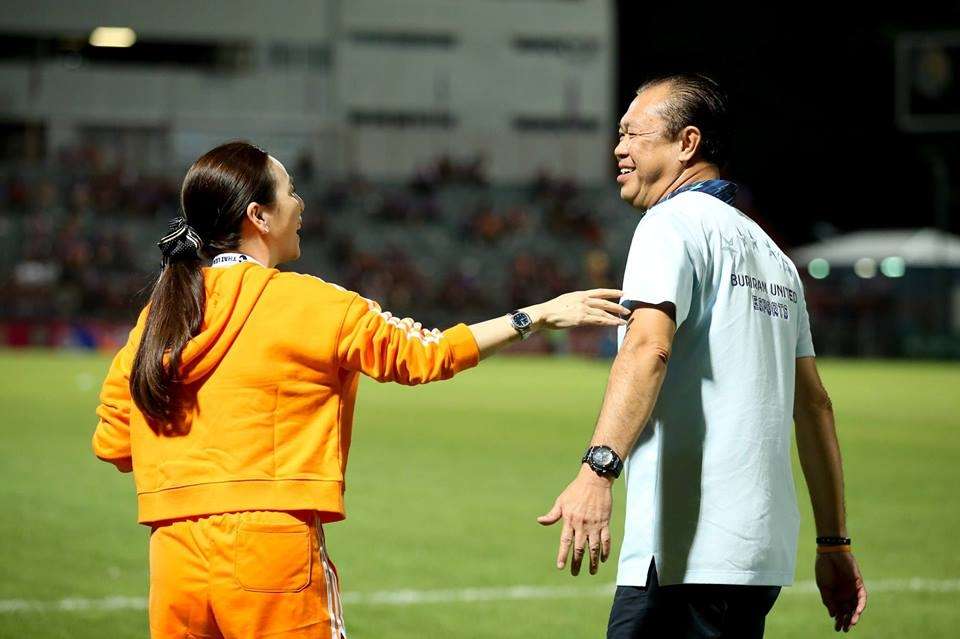 นวลพรรณ ล่ำซำ - เนวิน ชิดชอบ