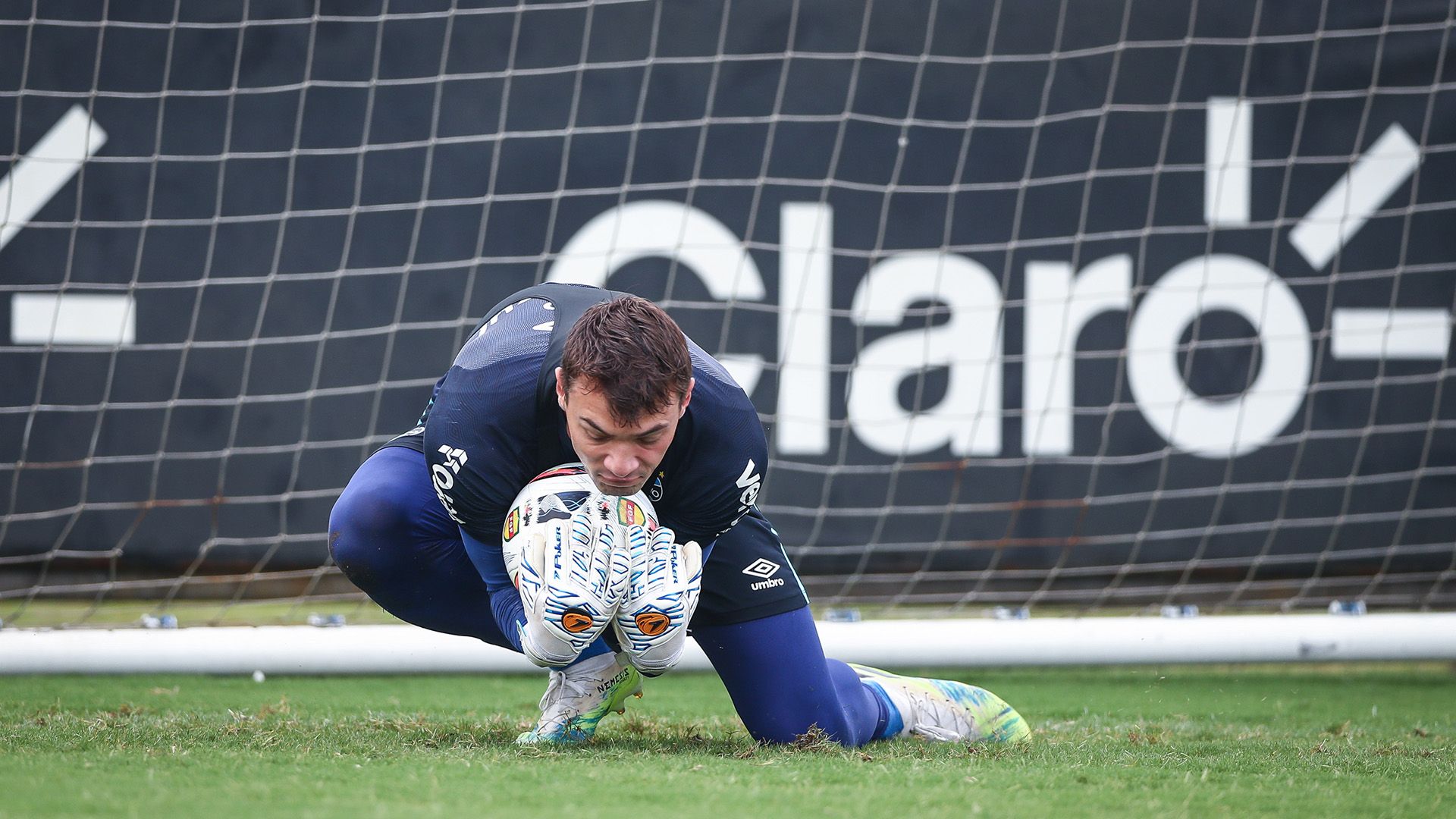 Gabriel Grando pelo Grêmio