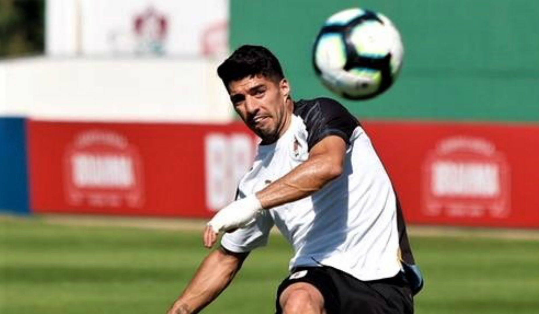 230619 entrenamiento Uruguay Luis Suárez