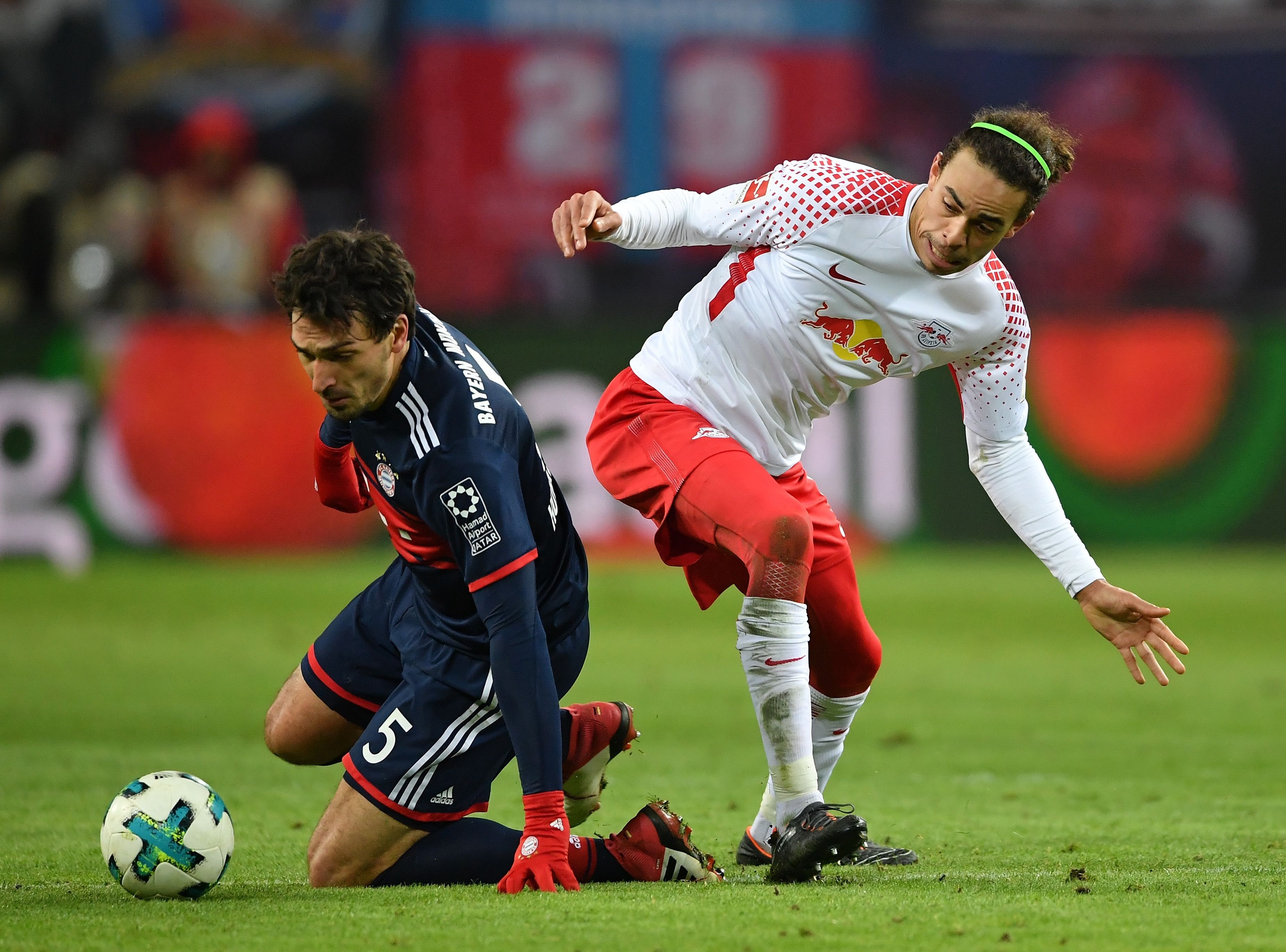 Mats Hummels vs Yussuf Poulsen