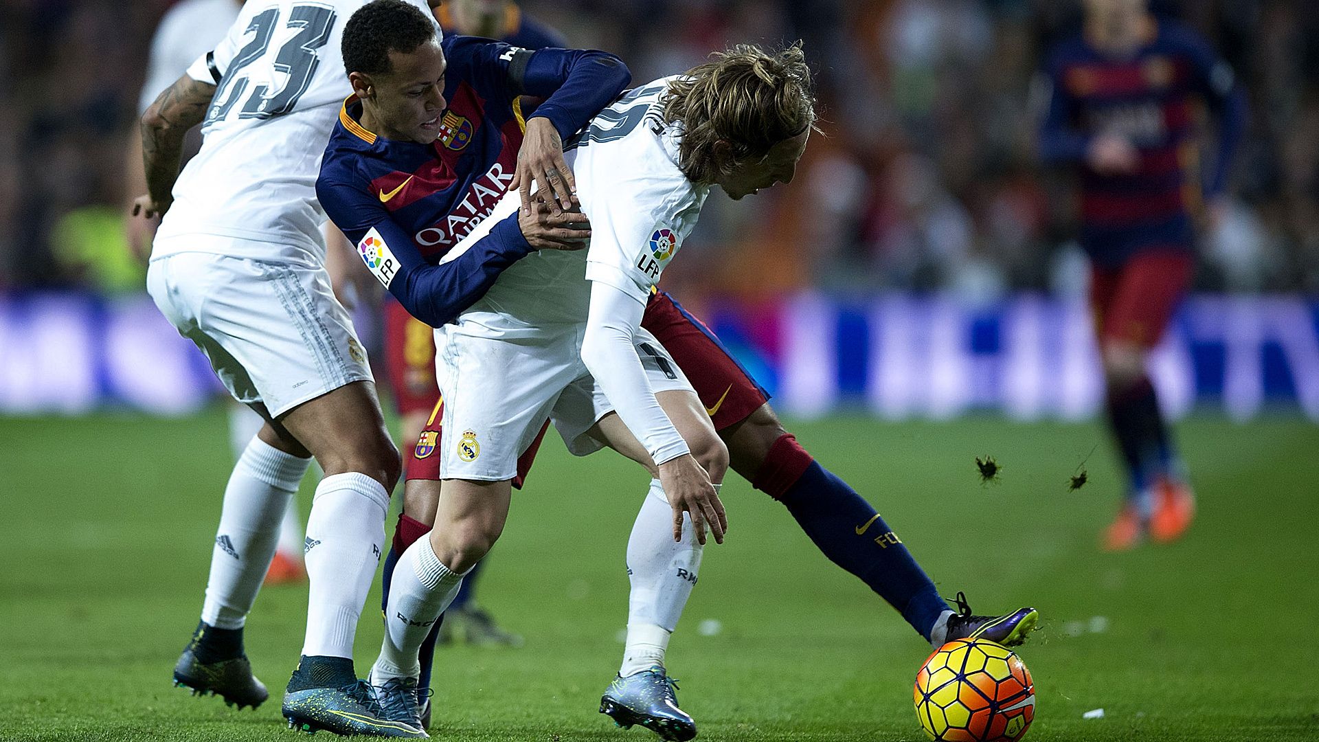 Neymar Luka Modric Barcelona Real Madrid Primera Division 22112015
