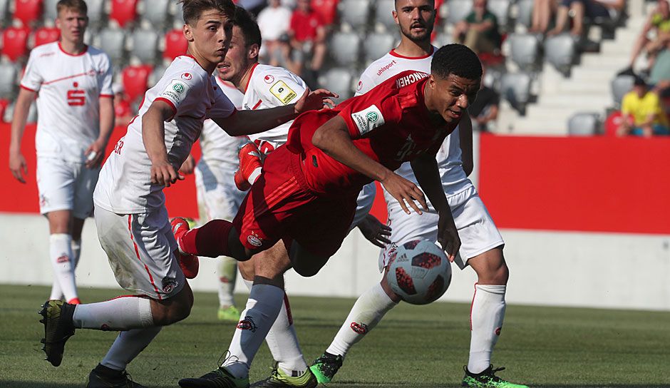 ONLY GERMANY Malik Tillman FC Bayern München