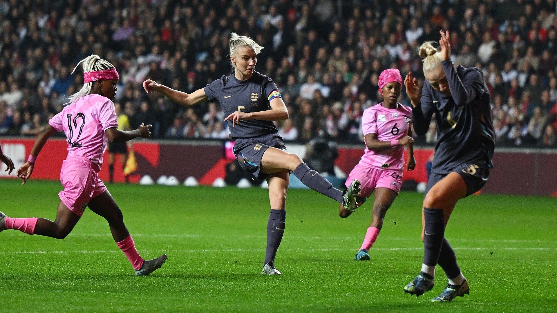 Leah Williamson England Women 2024