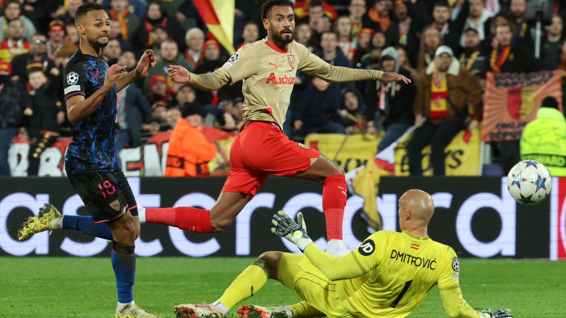 Angelo Fulgini Lens Sevilla Champions League