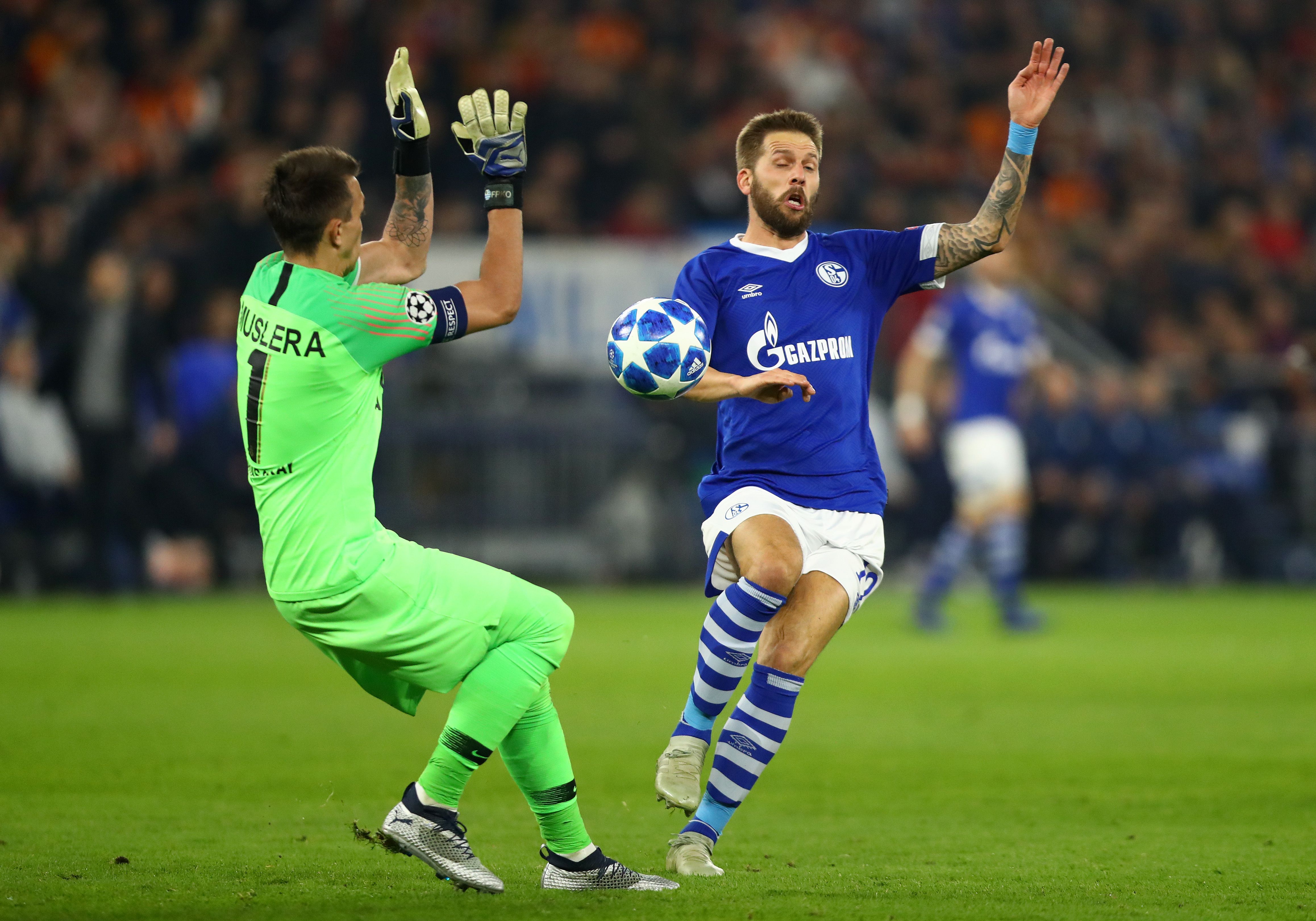 Fernando Muslera Guido Burgstaller Schalke 04 Galatasaray UEFA Champions League 11/07/18