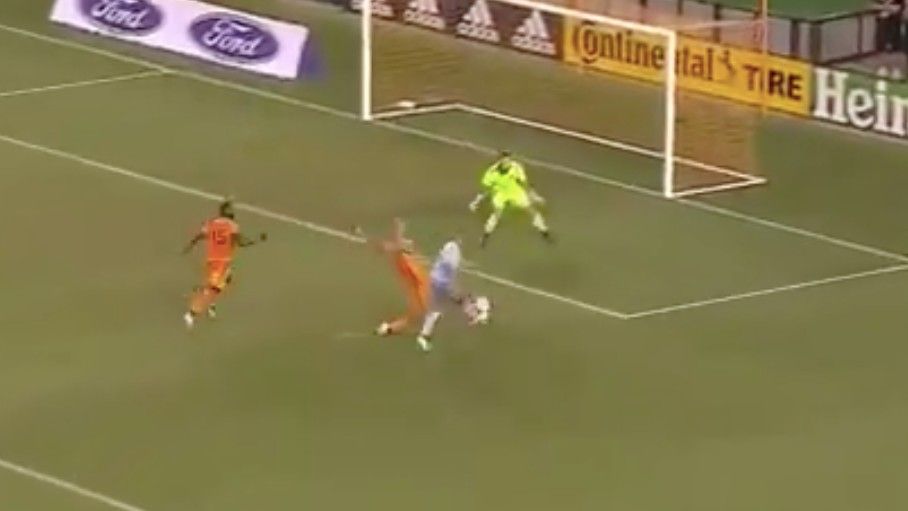 Alan Pulido Sporting Kansas City Gol