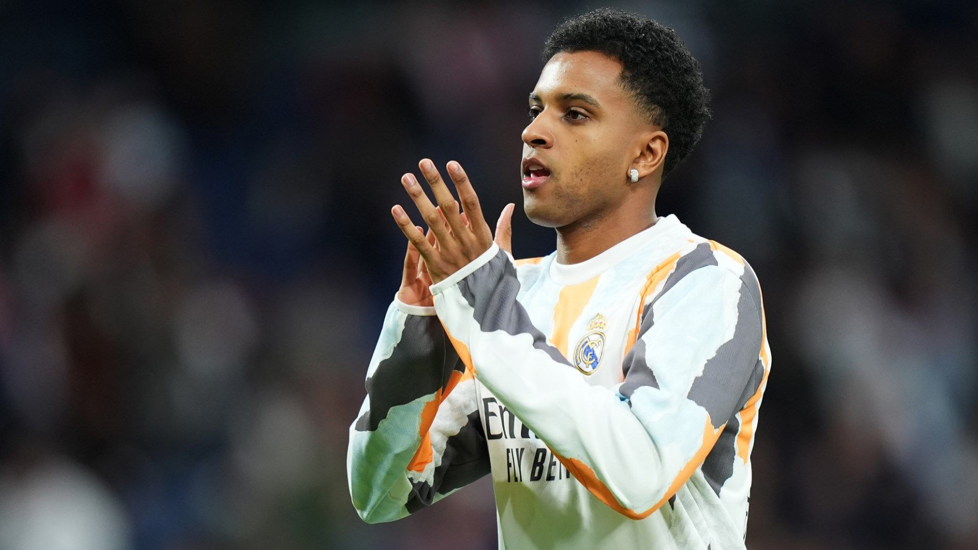 Von einer heftigen Ablöse ist die Rede! Zwischen Real Madrids Rodrygo und einem Spitzenklub sollen schon die Gespräche laufen