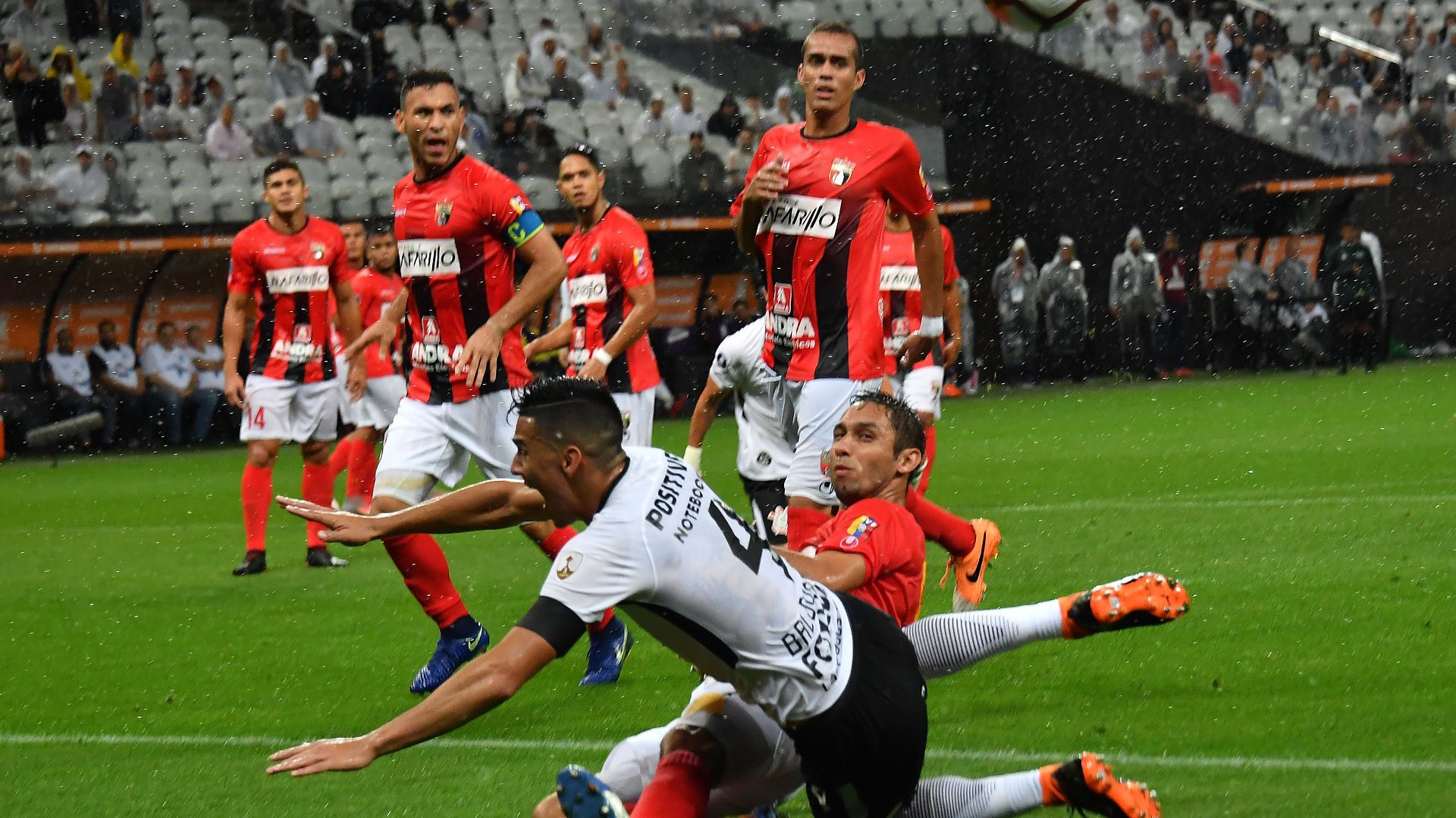 Balbuena David Mendoza Corinthians Deportivo Lara 14032018 Copa Libertadores