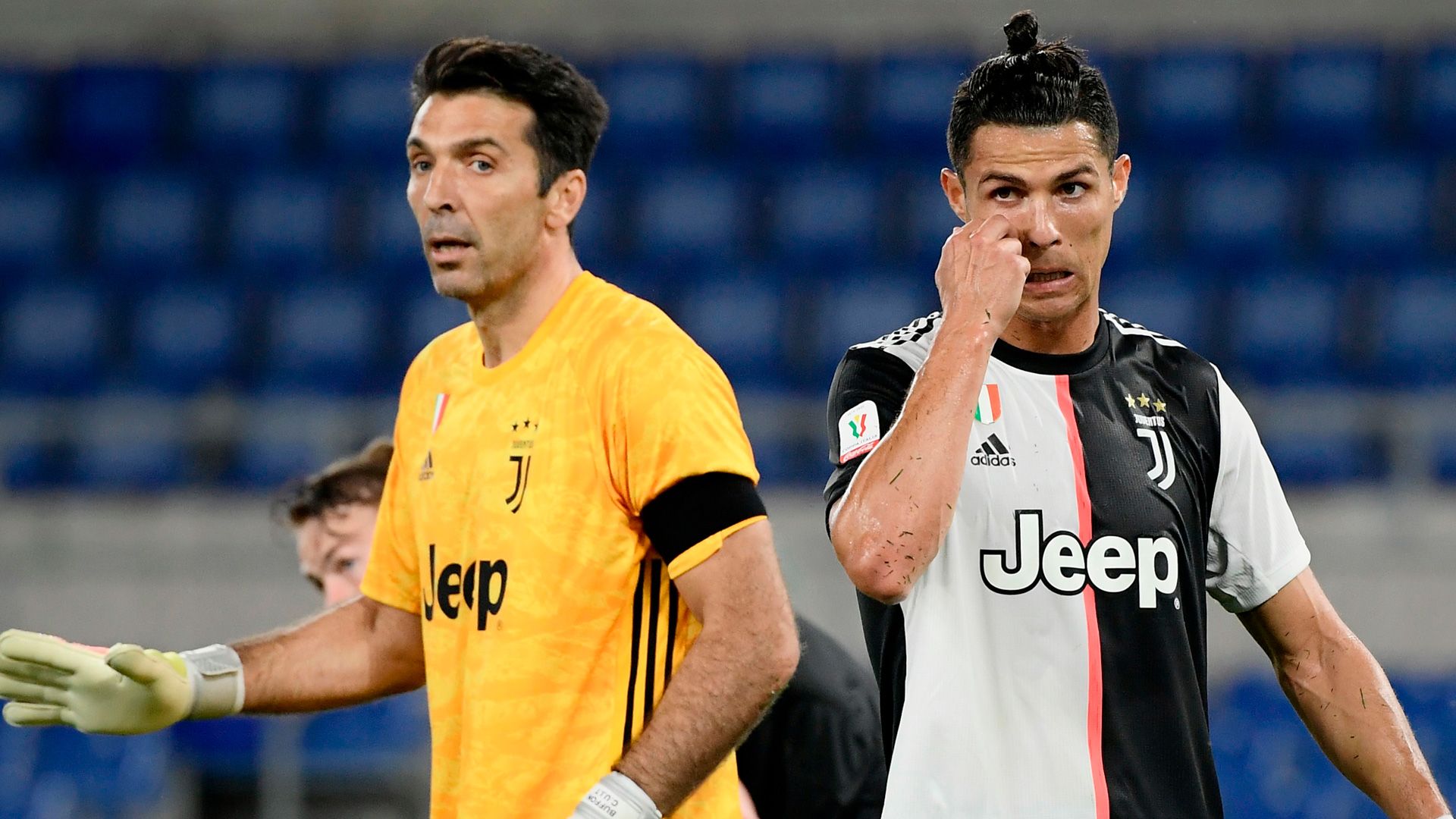 Gianluigi Buffon Cristiano Ronaldo Juventus Turin