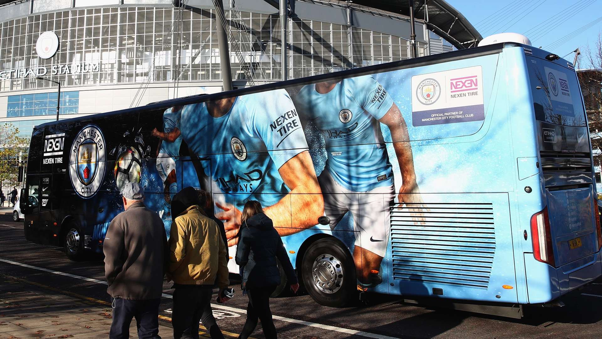 Manchester City Bus 041117