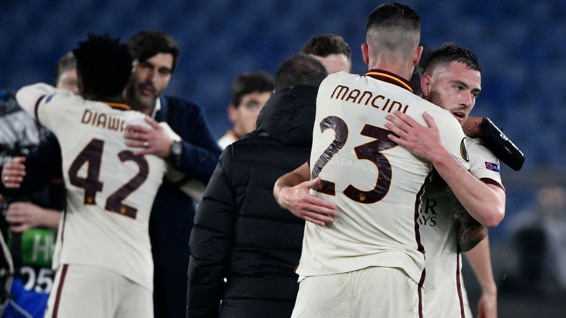 Roma celebrating Europa League