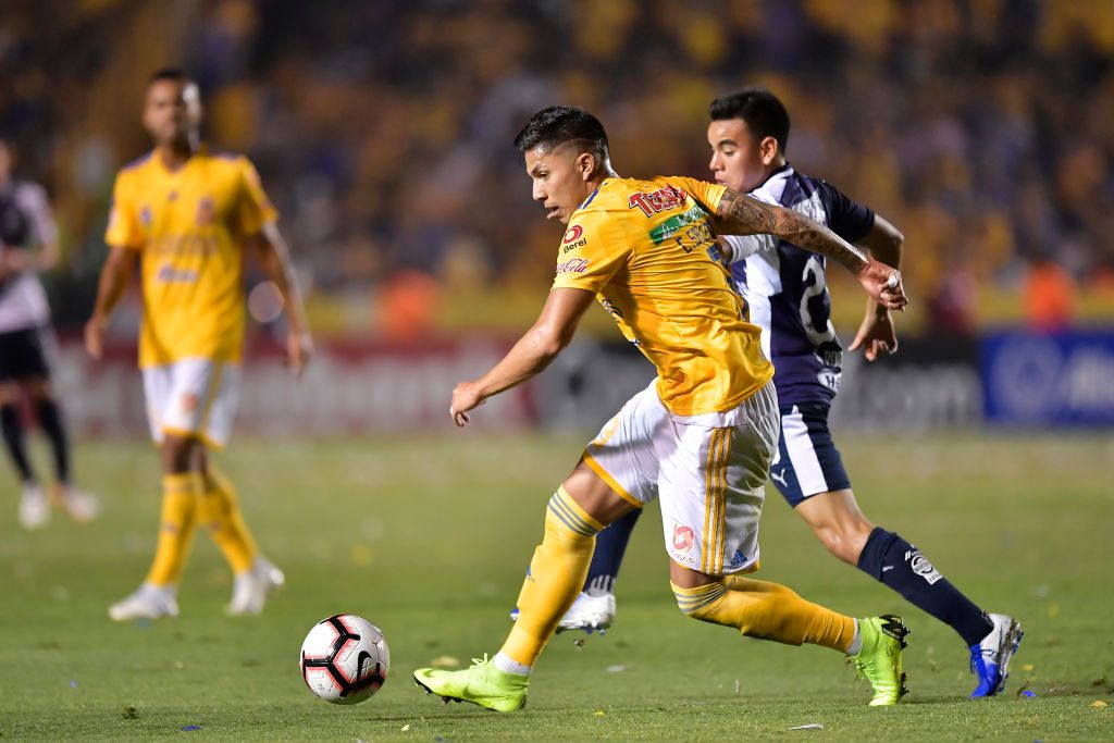 Carlos Salcedo Tigres
