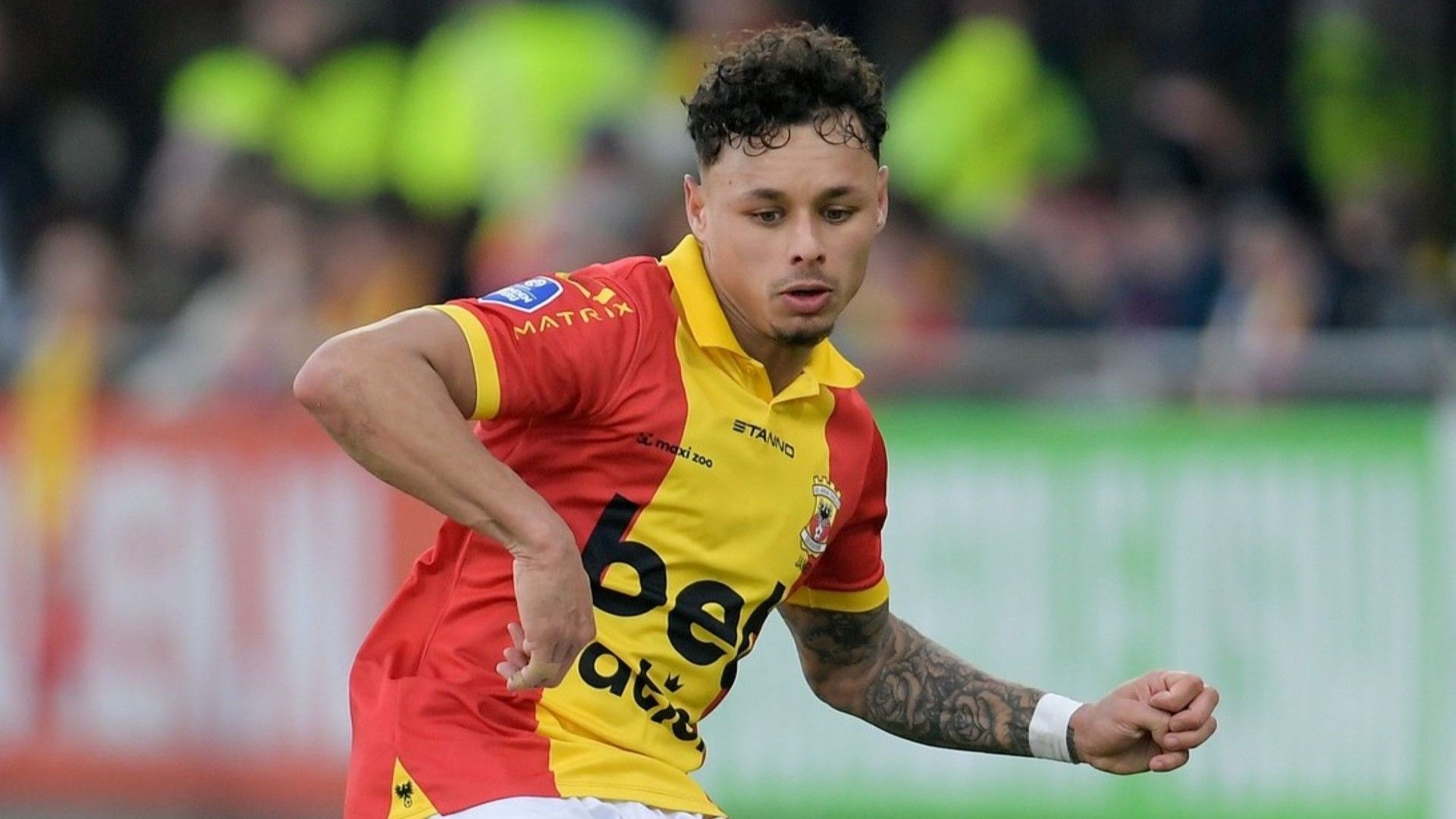 Dean James - Go Ahead Eagles