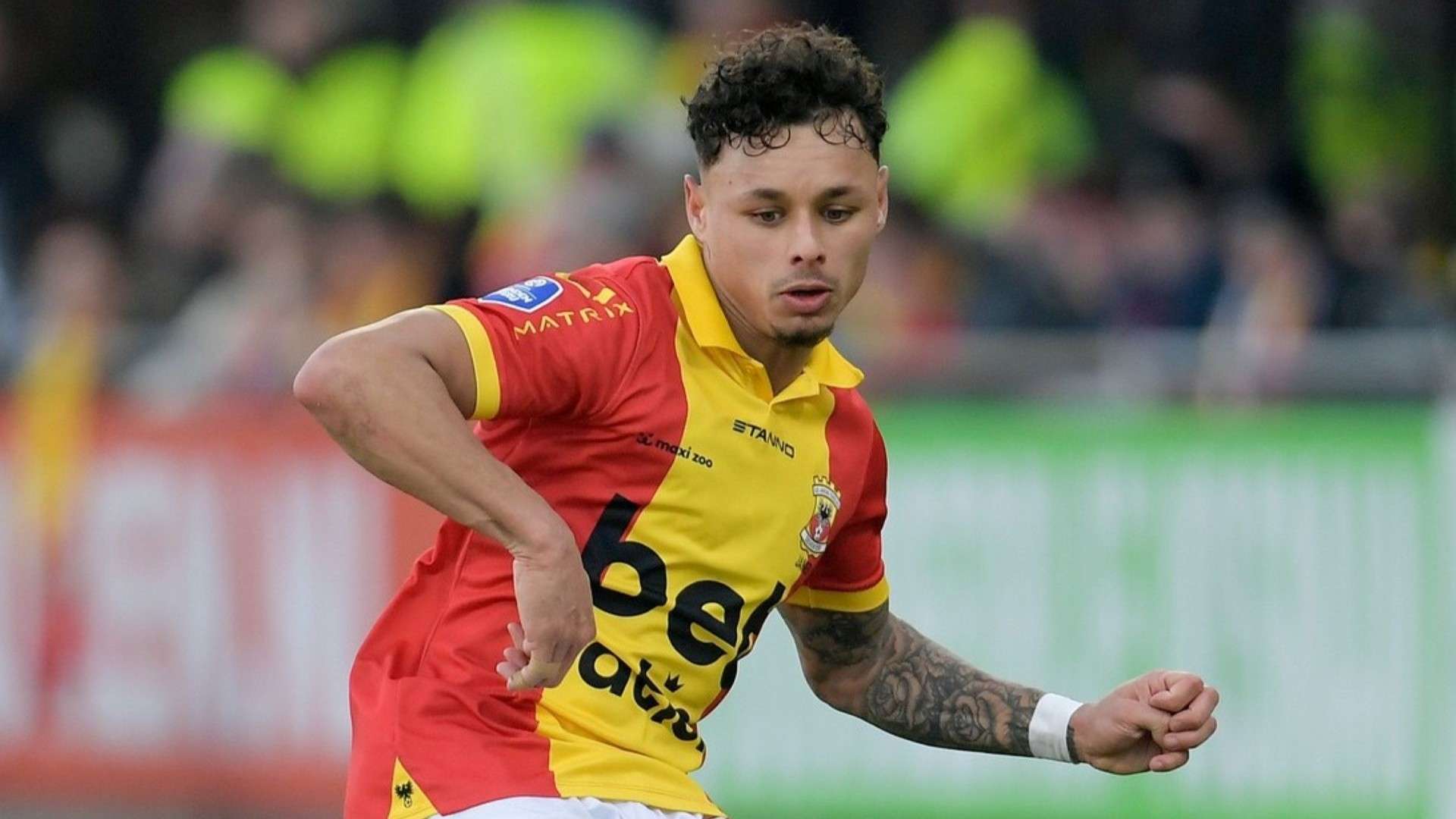 Dean James - Go Ahead Eagles