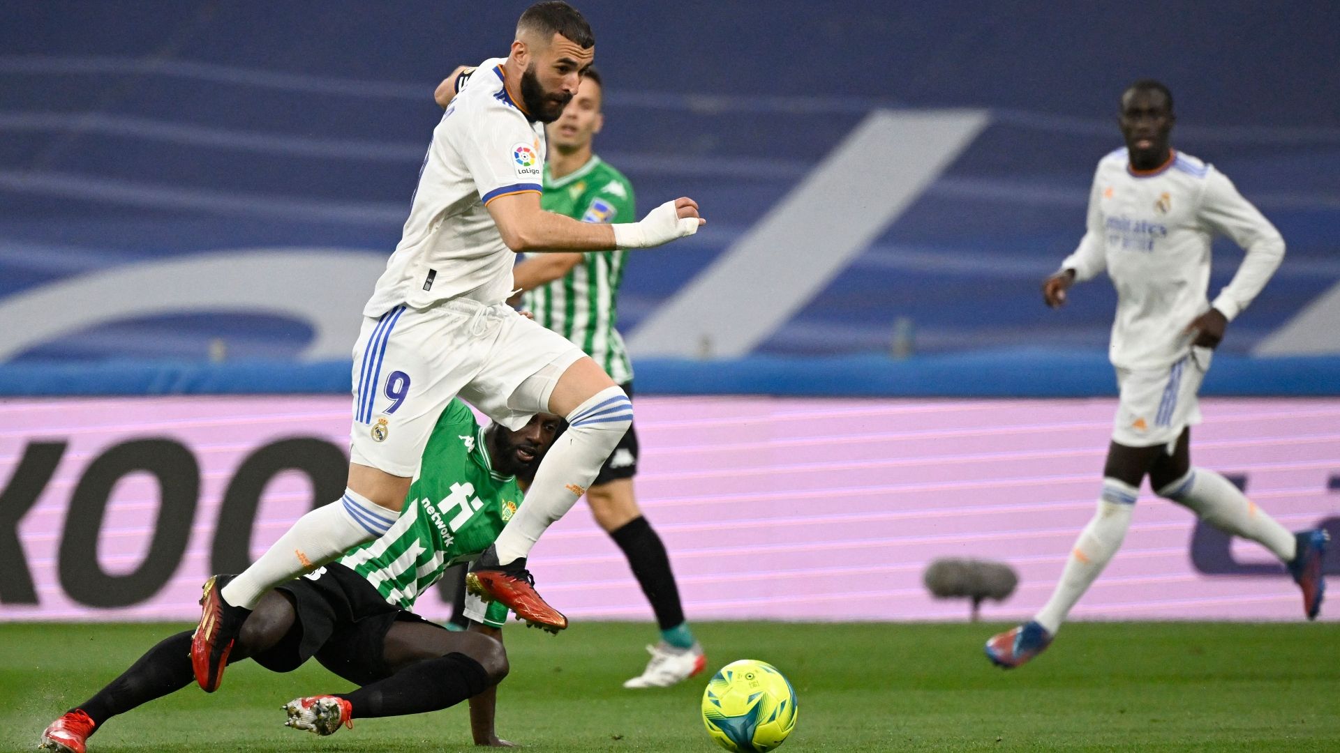 Karim Benzema Real Madrid Betis 2021-22