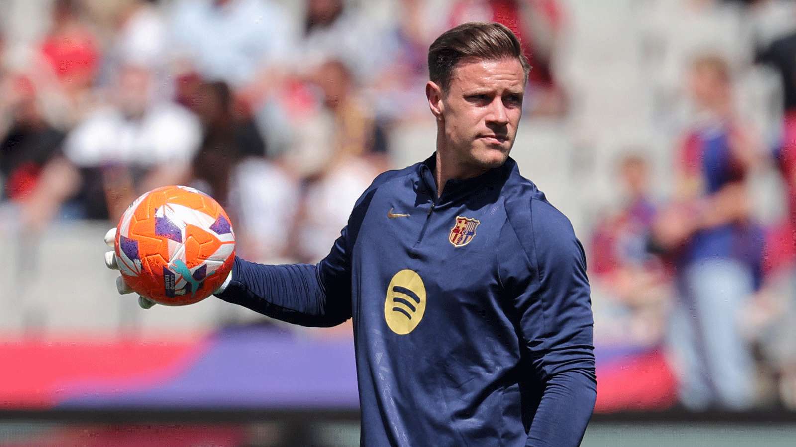 Ter Stegen vẫn đang là người giữ băng thủ quân Barcelona