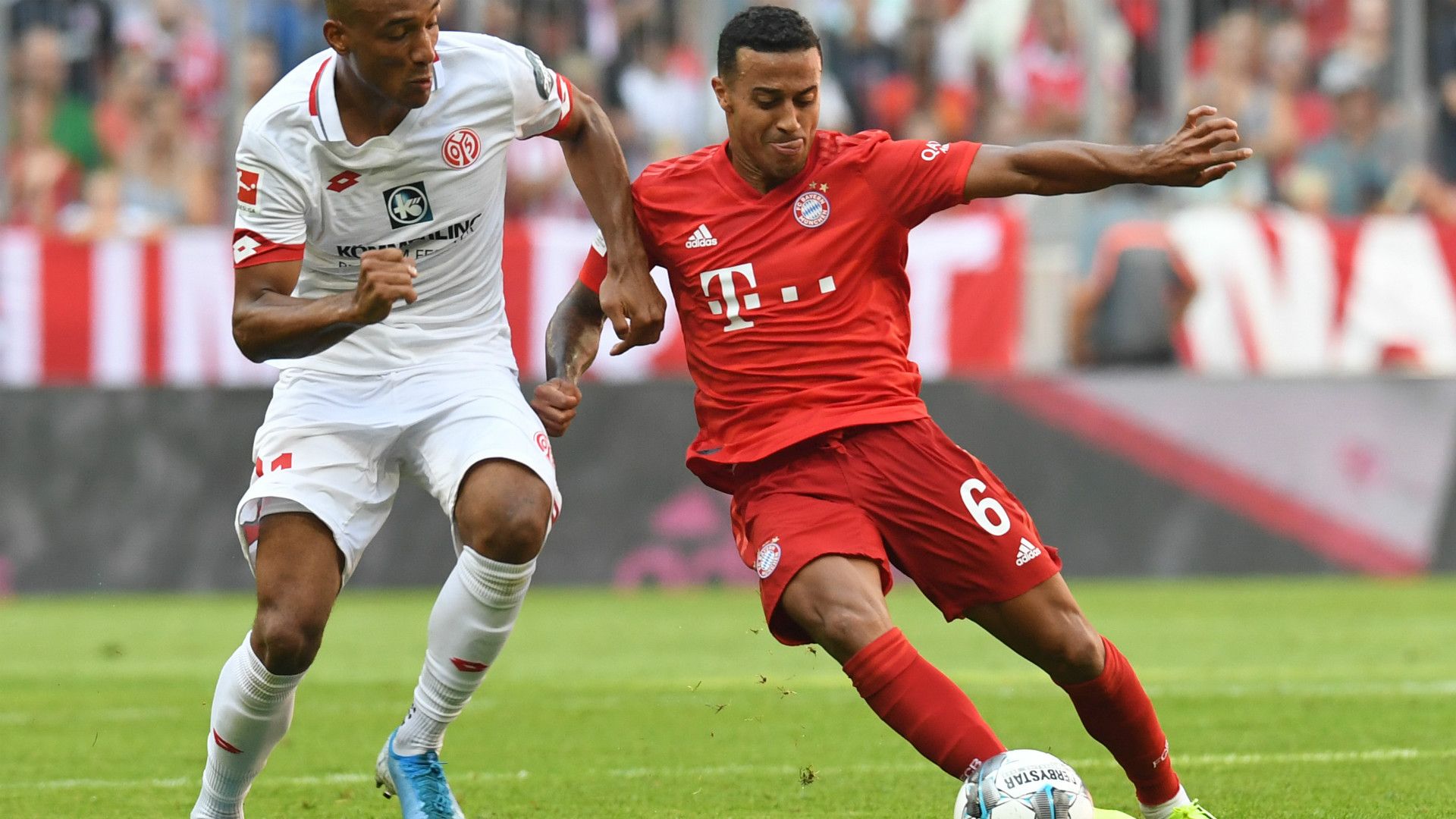 KARIM ONISIWO MAINZ THIAGO ALCANTARA BAYERN MÜNCHEN 31082019
