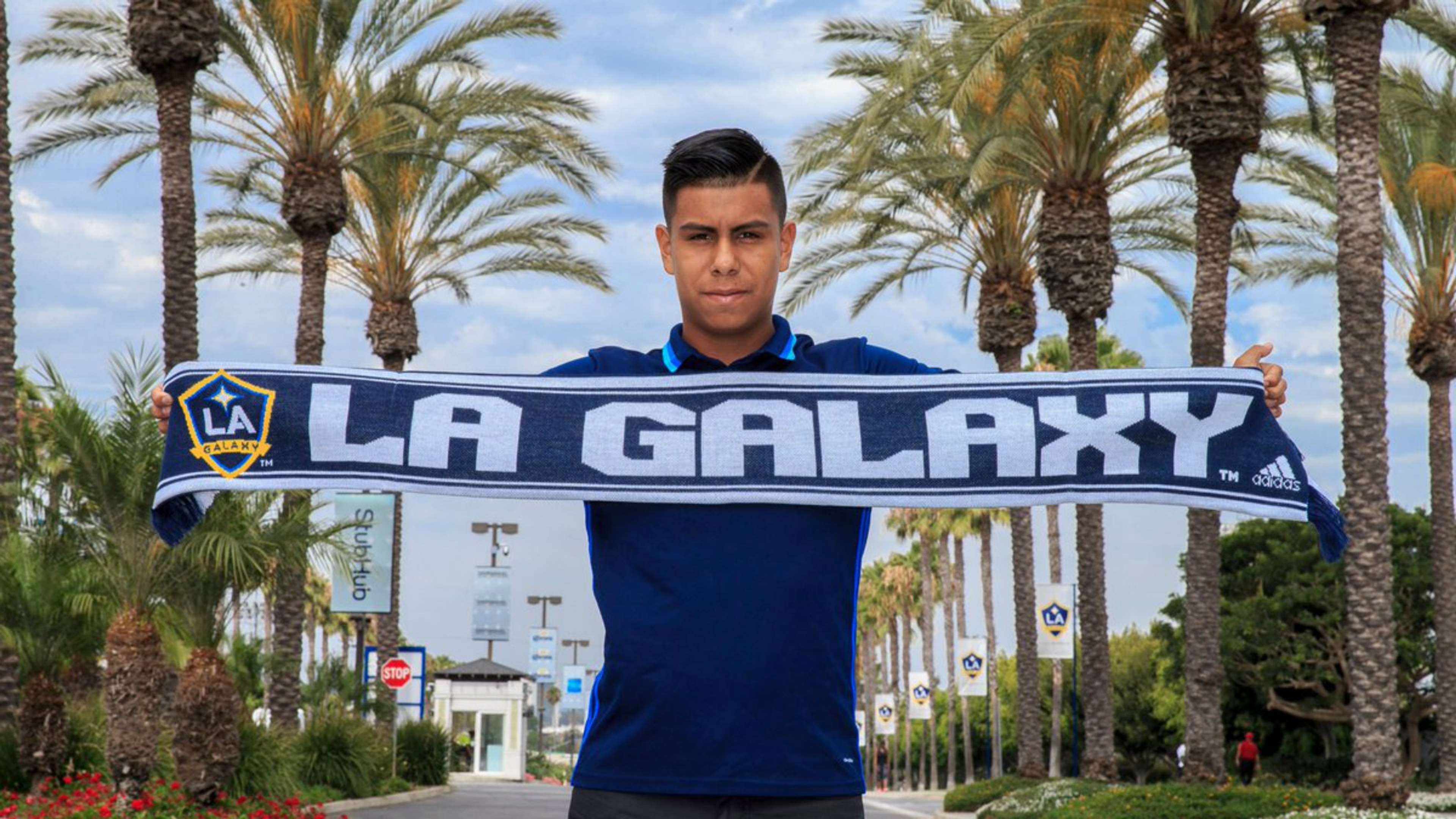 Efraín Álvarez LA Galaxy