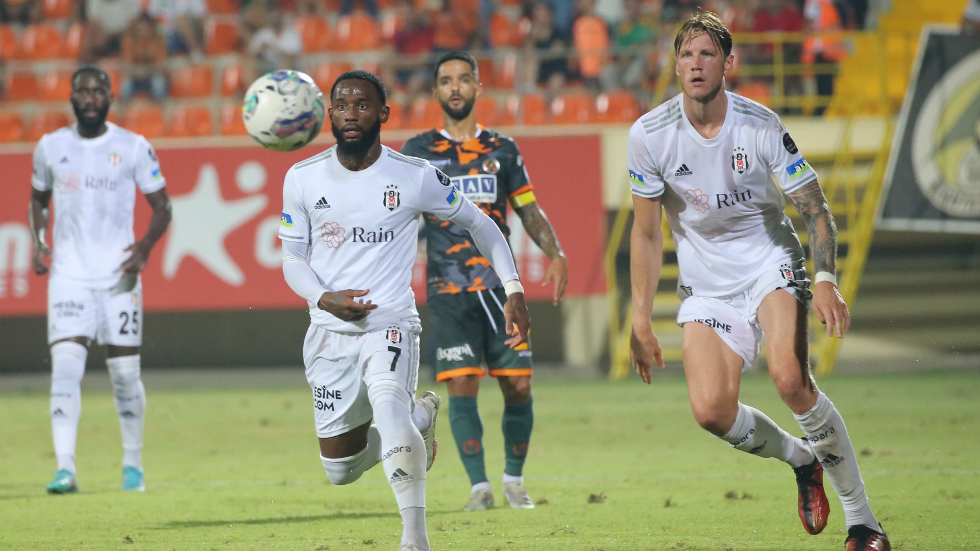 Corendon Alanyaspor vs Besiktas - Turkish Super Lig
