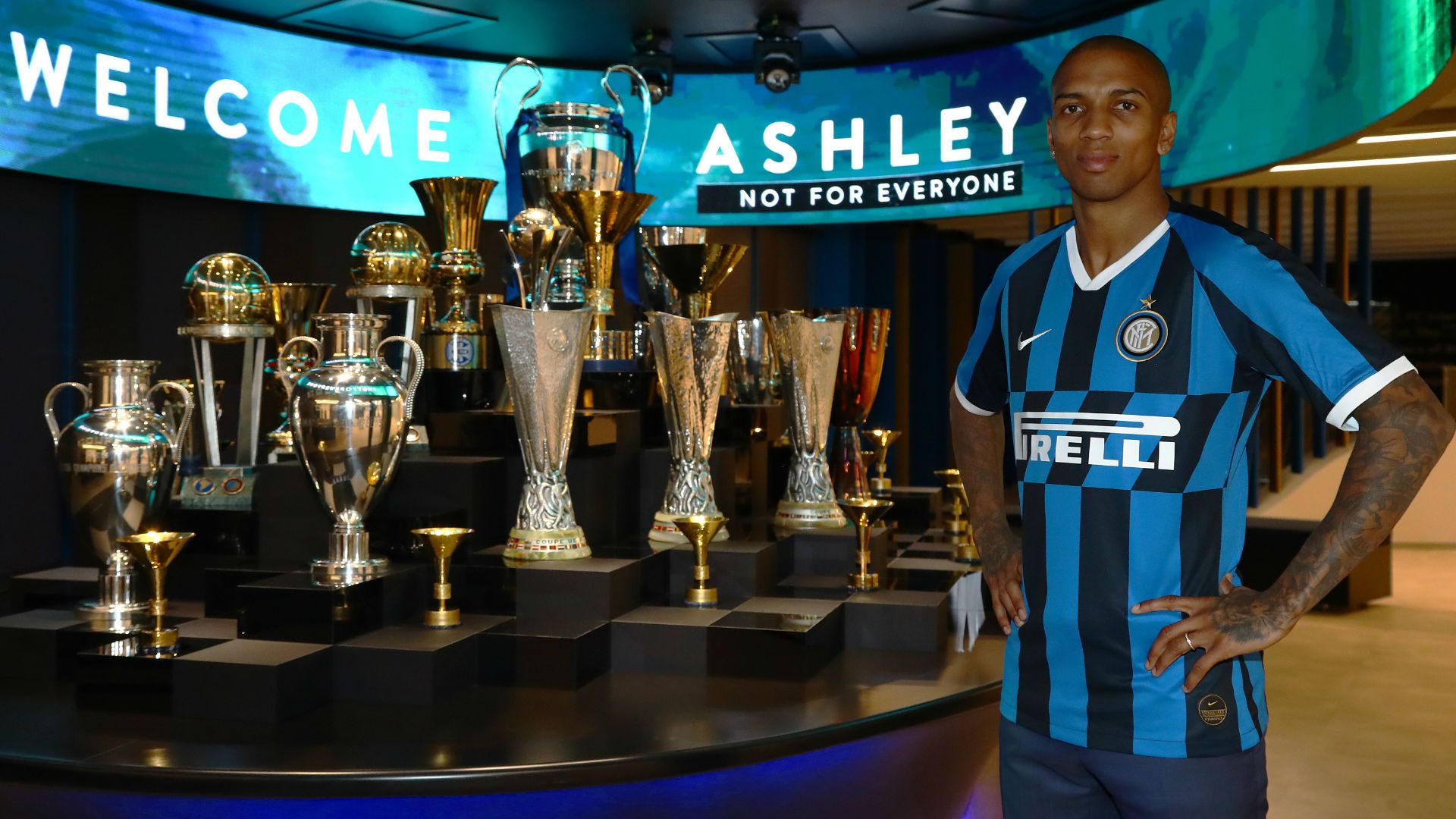 Ashley Young Inter
