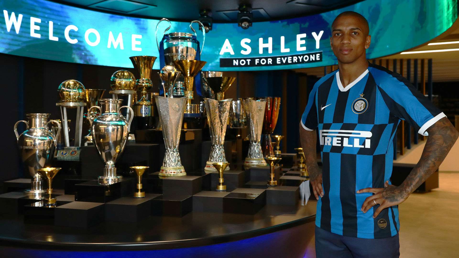 Ashley Young Inter