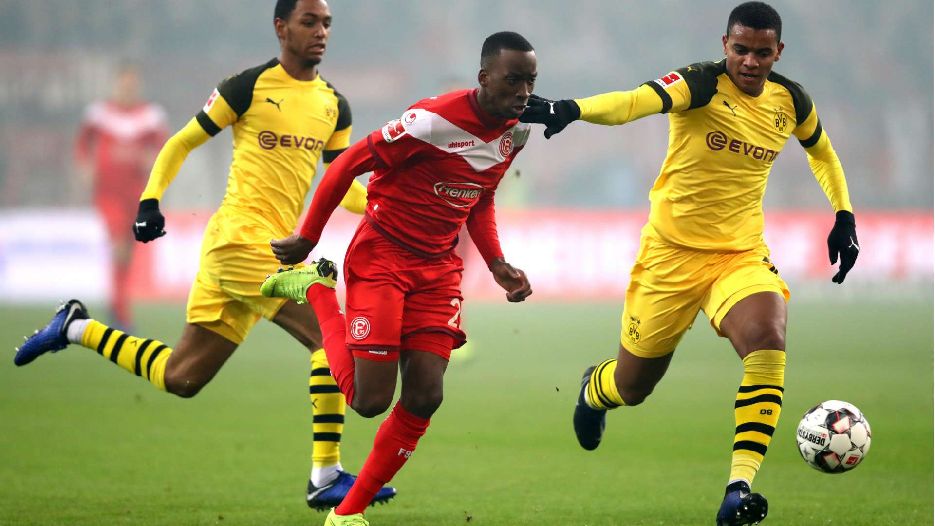 ABDOU DIALLO MANUEL AKANJI BORUSSIA DORTMUND DODI LUKEBAKIO FORTUNA DÜSSELDORF GERMAN BUNDESLIGA 18122018