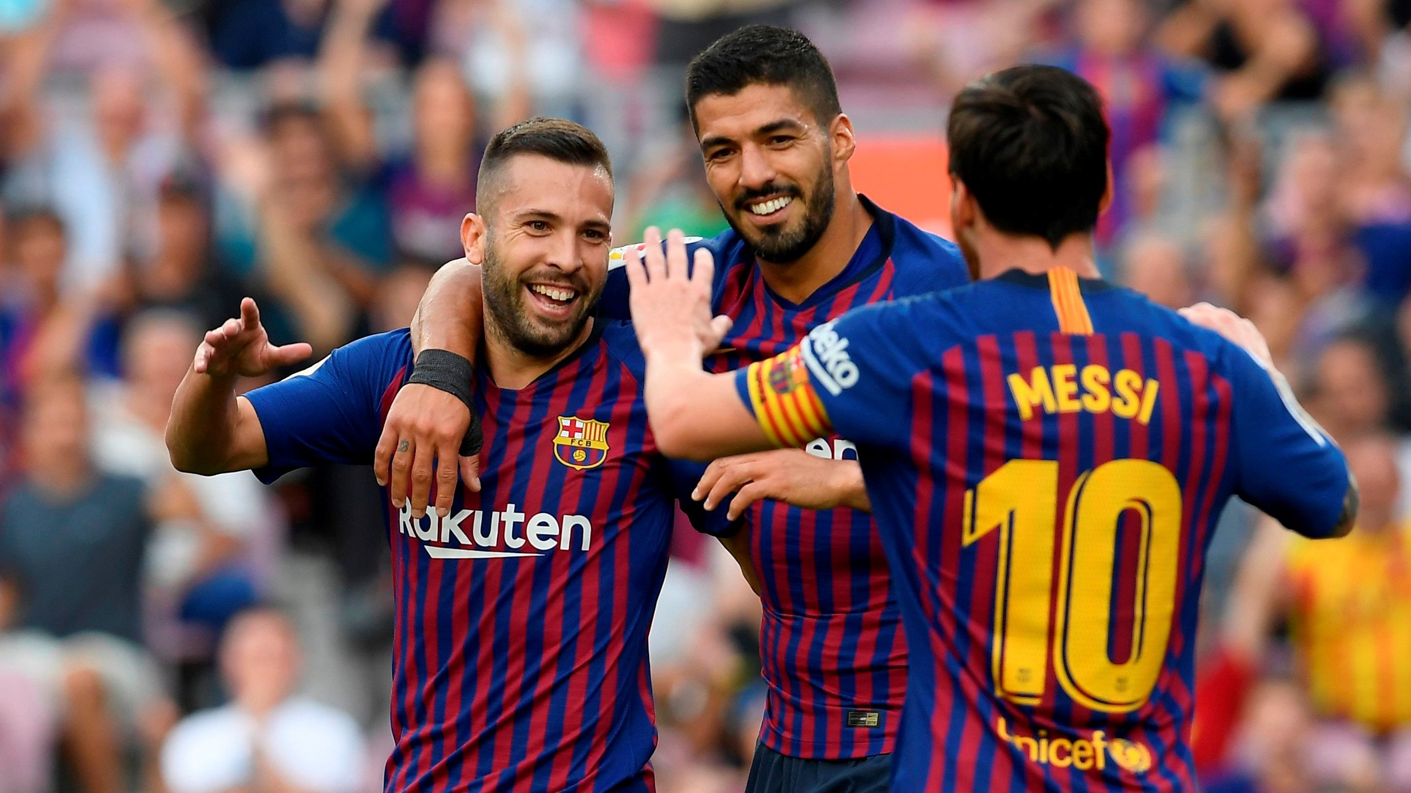 Lionel Messi Luis Suarez Jordi Alba Barcelona Huesca LaLiga 02092018
