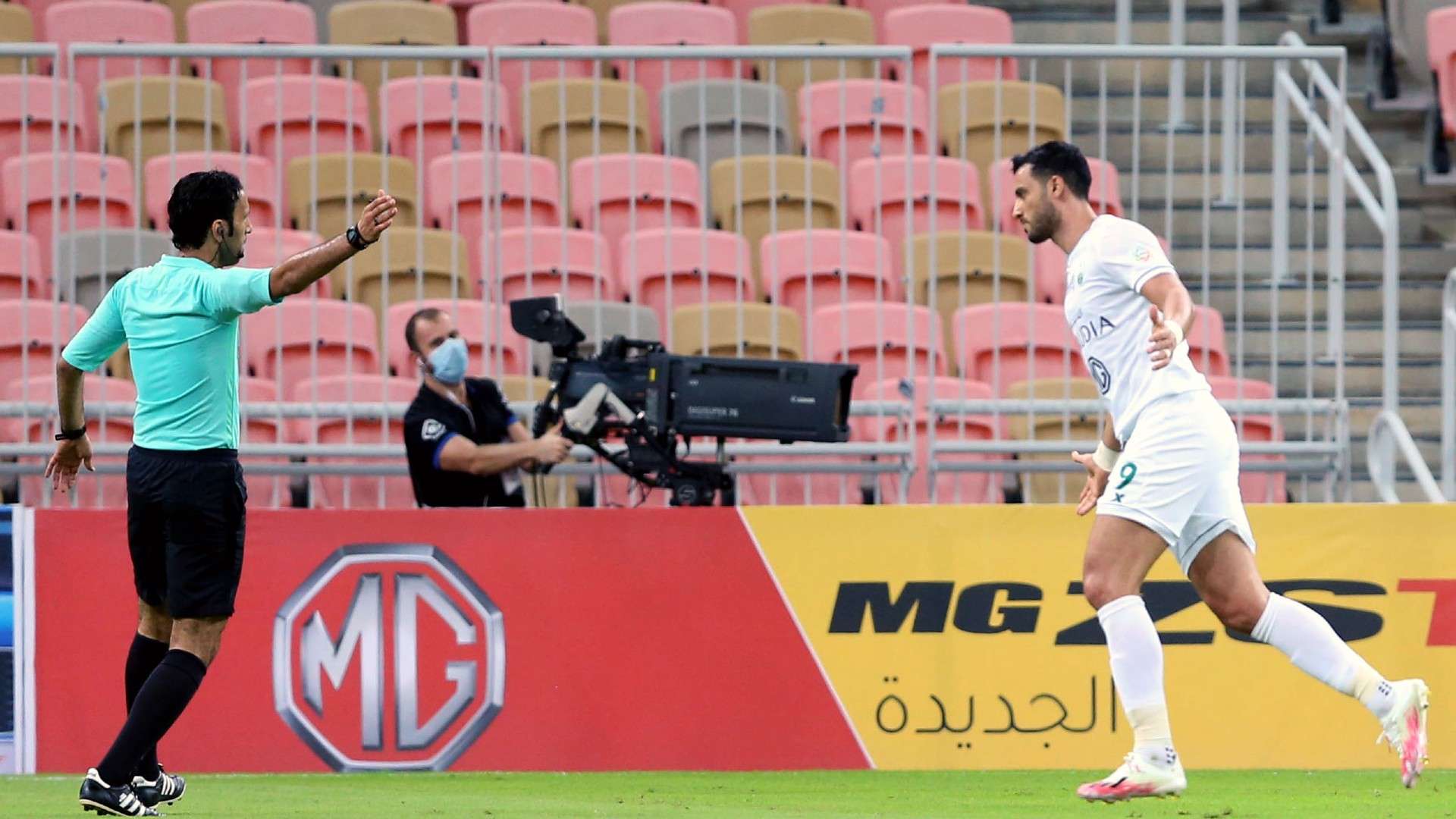 الأهلي - عمر السومة