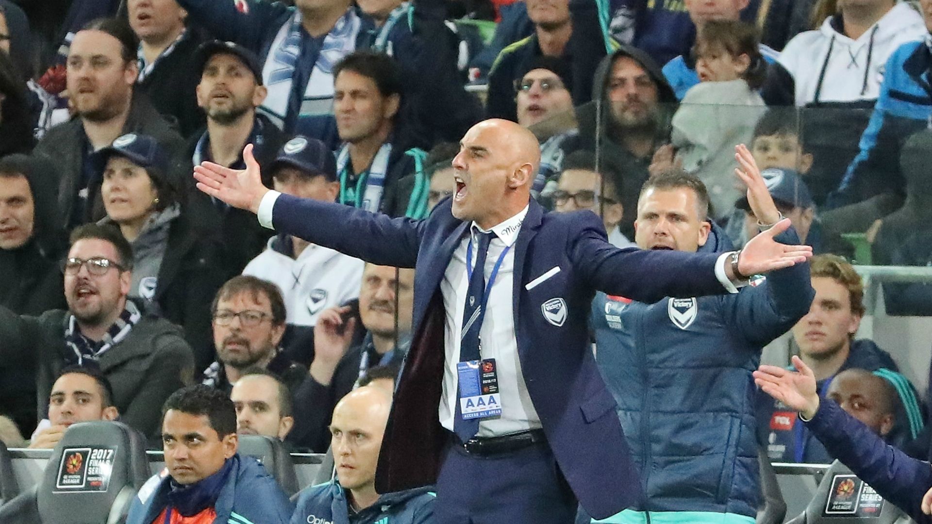 Kevin Muscat Melbourne Victory v Brisbane Roar A-League 30042017