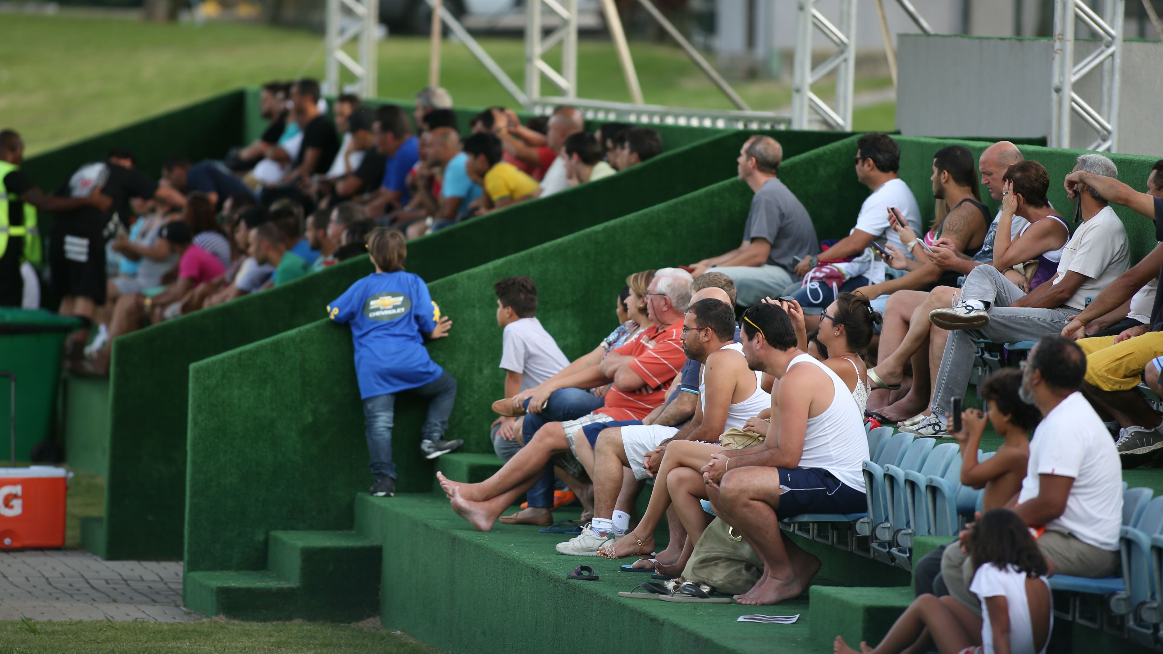 Torcida Granja Comary 22032016