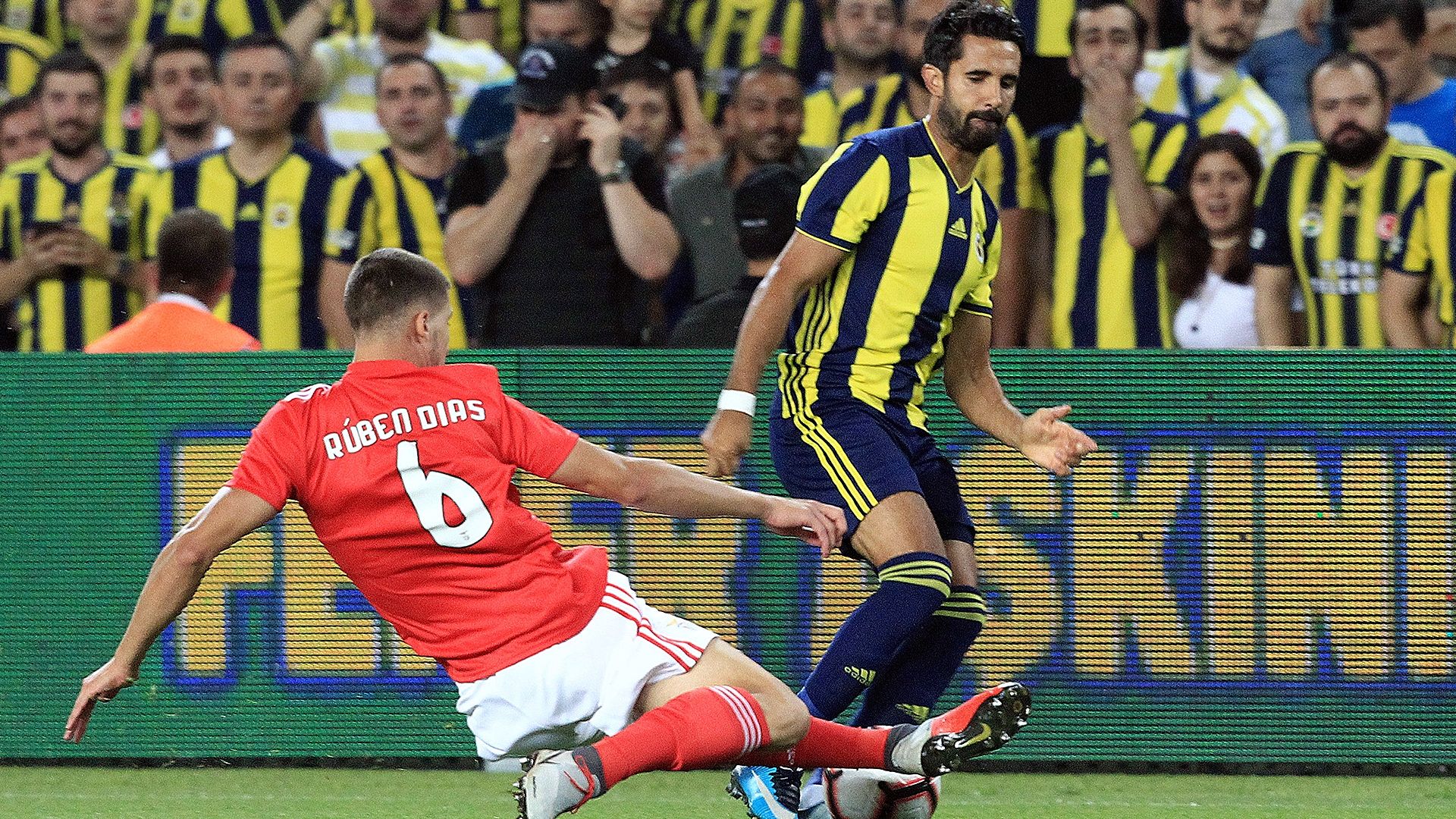 Fenerbahce Benfica Alper Potuk Ruben Dias 08142018