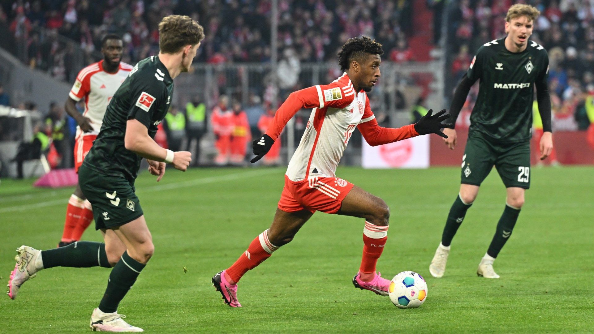 バイエルン コマン　BAYERN MUNCHEN Coman Amazon.com: KINGSLEY COMAN 2021-22 Topps Bundesliga Soccer