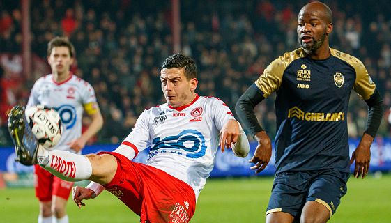 Larry Azouni Courtrai