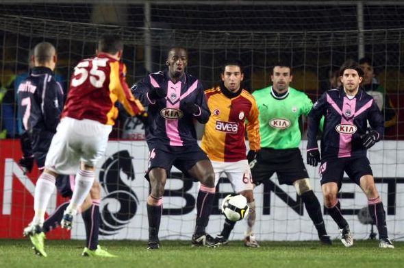Galatasaray Bordeaux Sabri Sarıoglu UEFA CUP