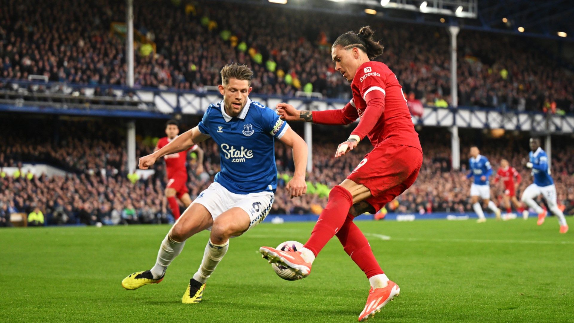 Liverpool legend Jamie Carragher rightly critical of Darwin Nunez and Mohamed Salah after Everton loss.