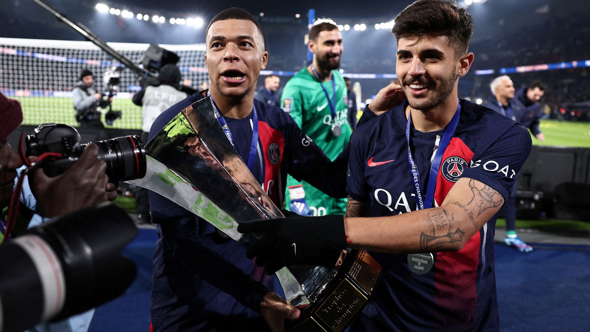 Lucas Beraldo Kylian Mbappe PSG