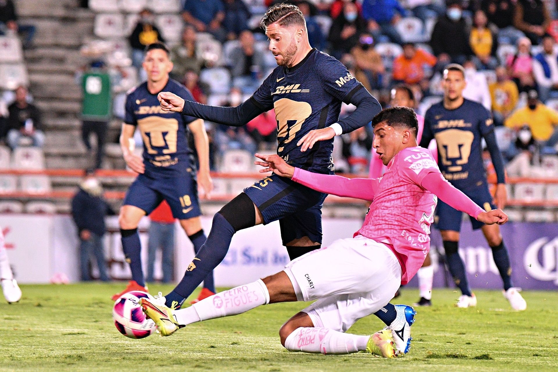 Arturo Ortíz Bryan González Pachuca Pumas Apertura 2021