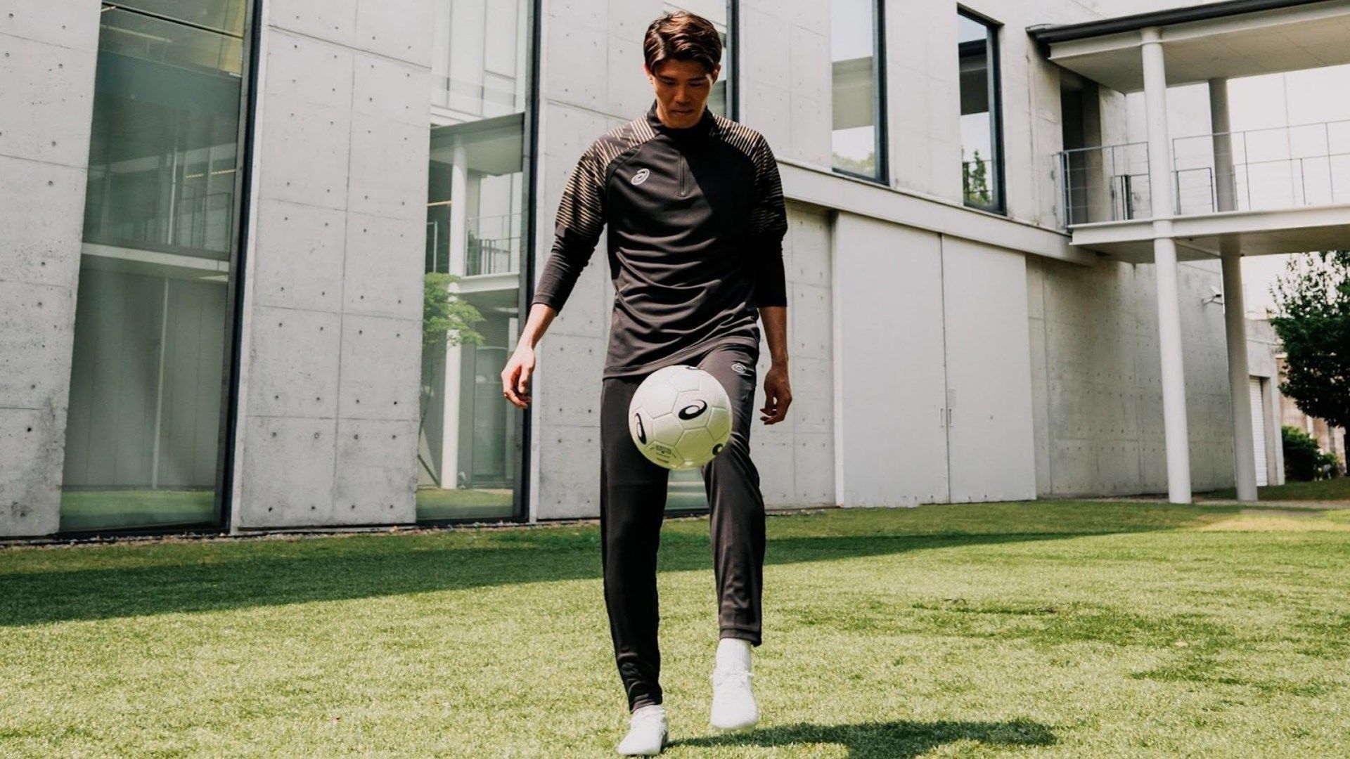 Takehiro Tomiyasu ASICS