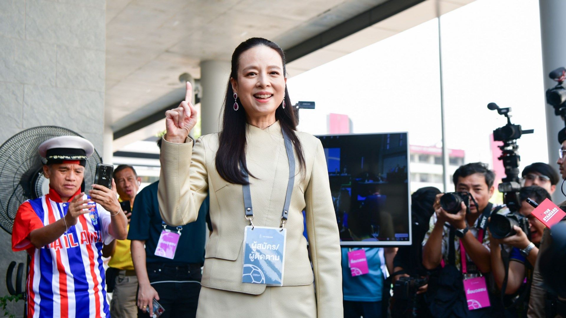 นวลพรรณ ล่ำซำ