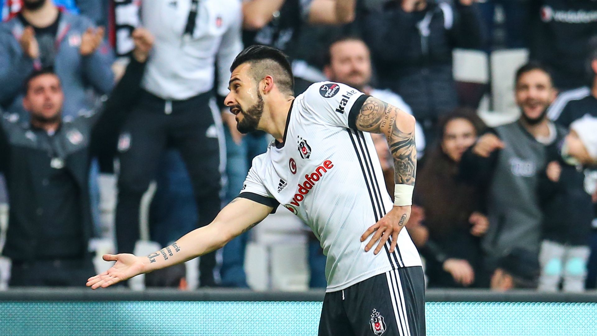Alvaro Negredo Besiktas Yeni Malatyaspor 042218