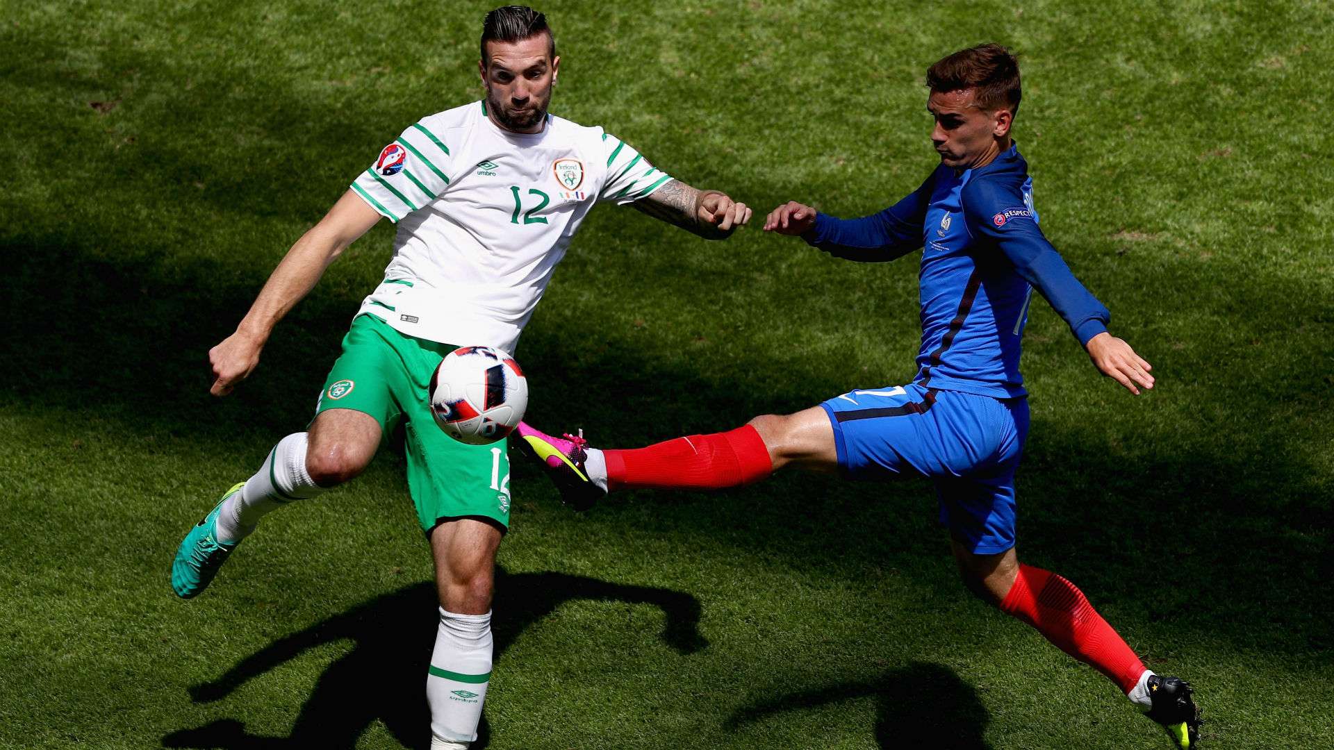 Antoine Griezmann Shane Duffy France Ireland UEFA Euro 2016 26062016