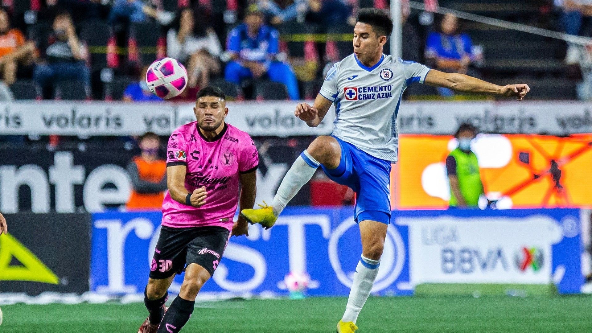 Guillermo Fernández David Barbina Santiago Giménez Xolos Tijuana Cruz Azul Apertura 2021