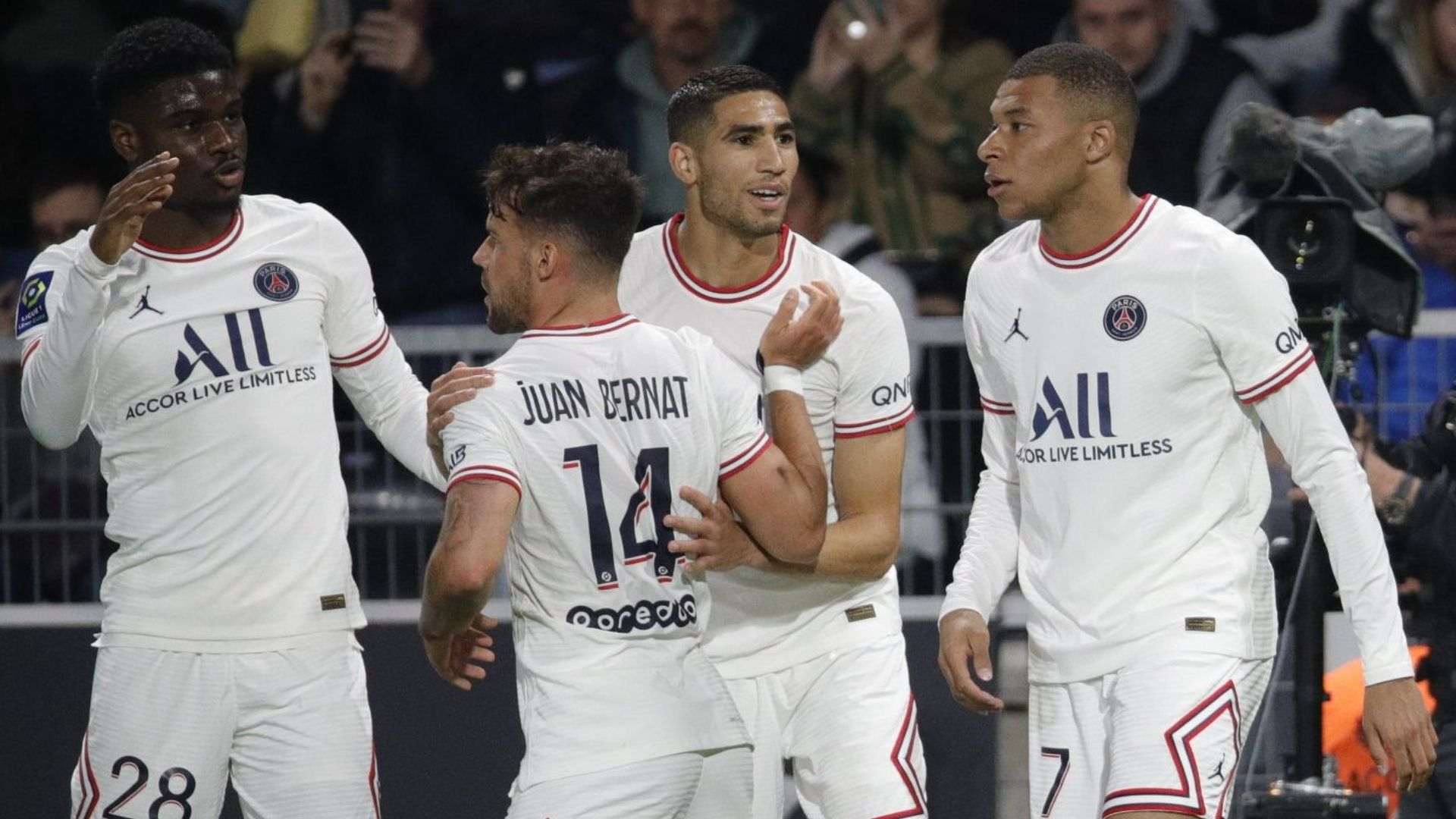 200422 Angers PSG Achraf Bernat Mbappé Ebimbe