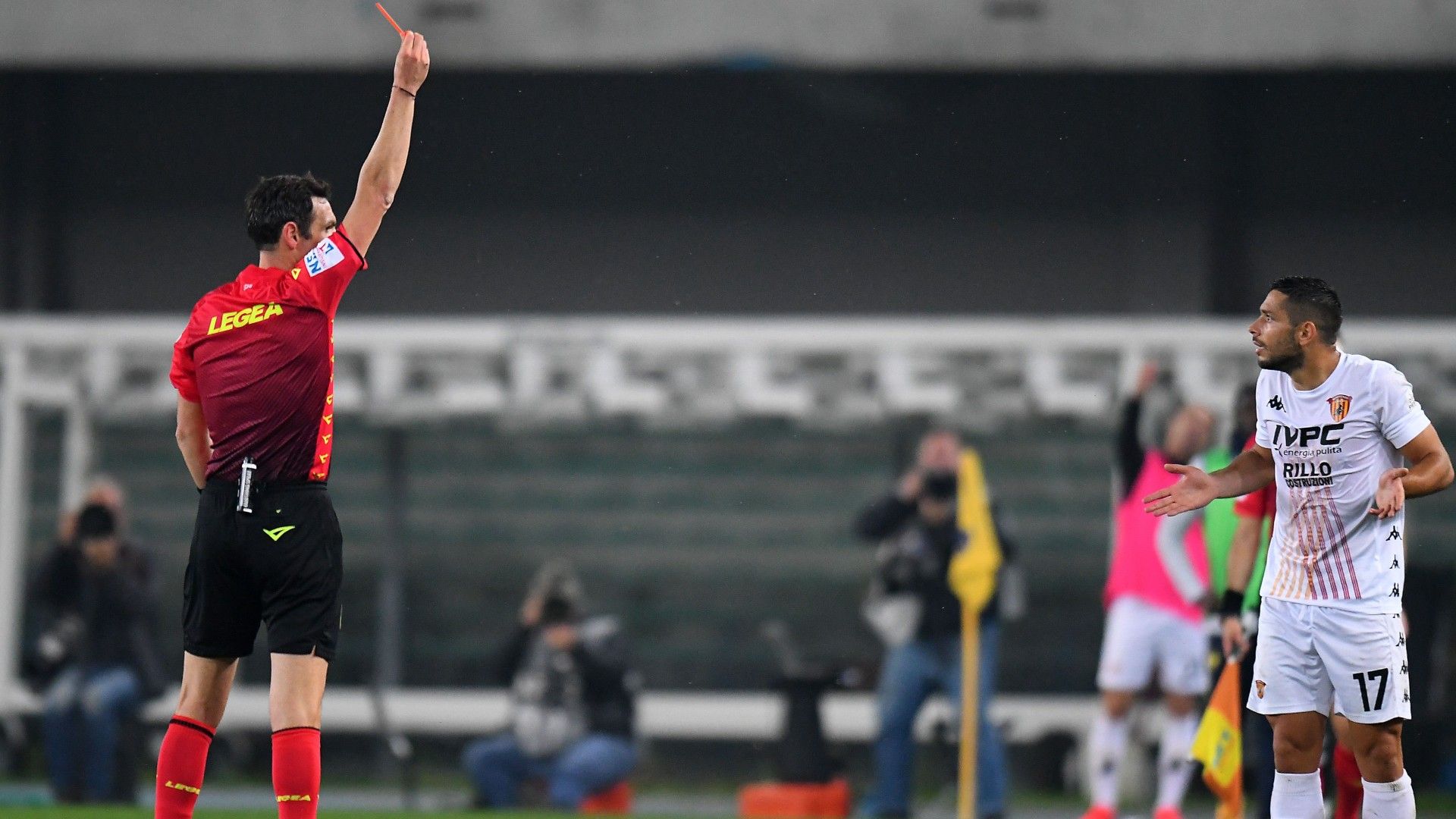 Caprari red card Verona Benevento